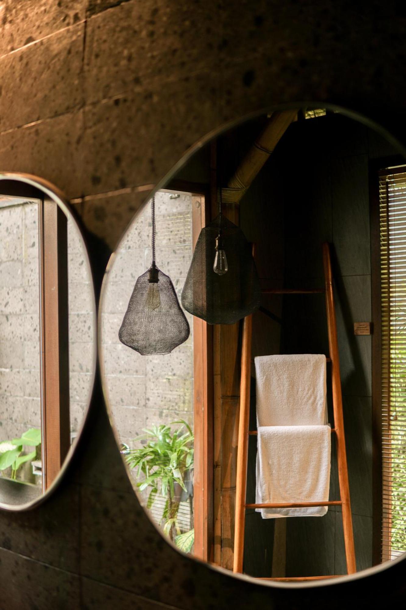 Samanvaya - Adults Only Sidemen (Bali)